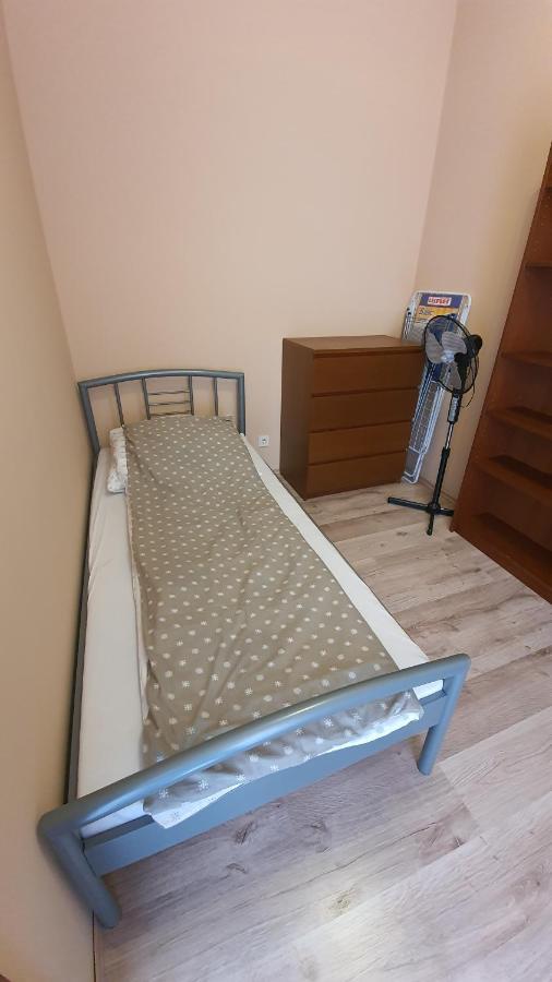 Aqua Apartman Tiszaújváros Esterno foto