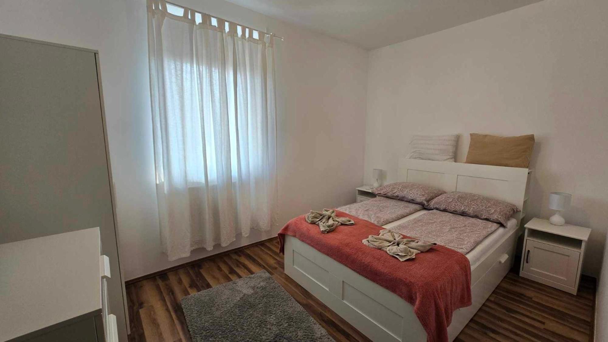 Aqua Apartman Tiszaújváros Esterno foto
