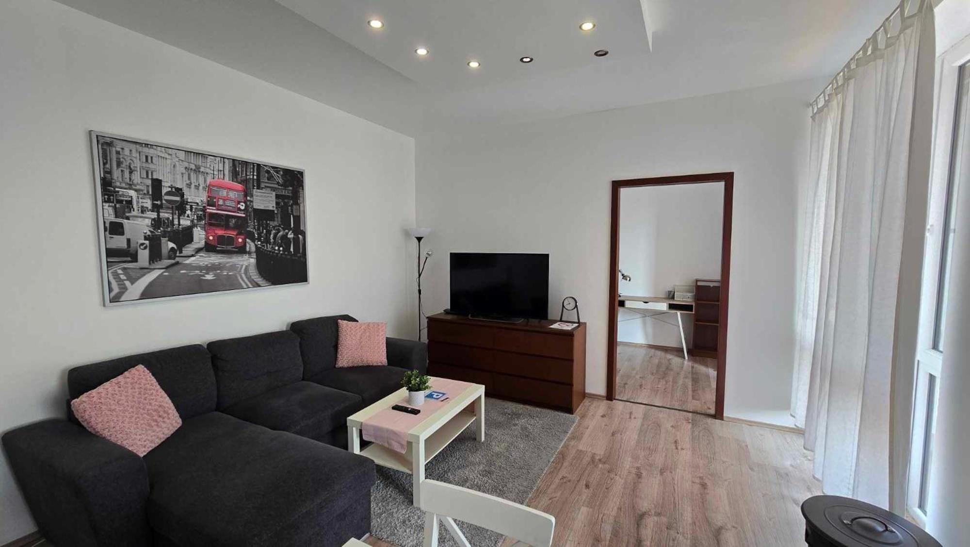 Aqua Apartman Tiszaújváros Esterno foto