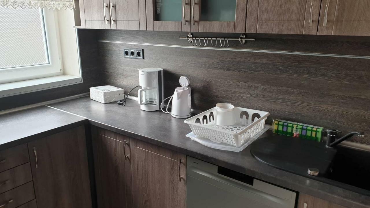 Aqua Apartman Tiszaújváros Esterno foto